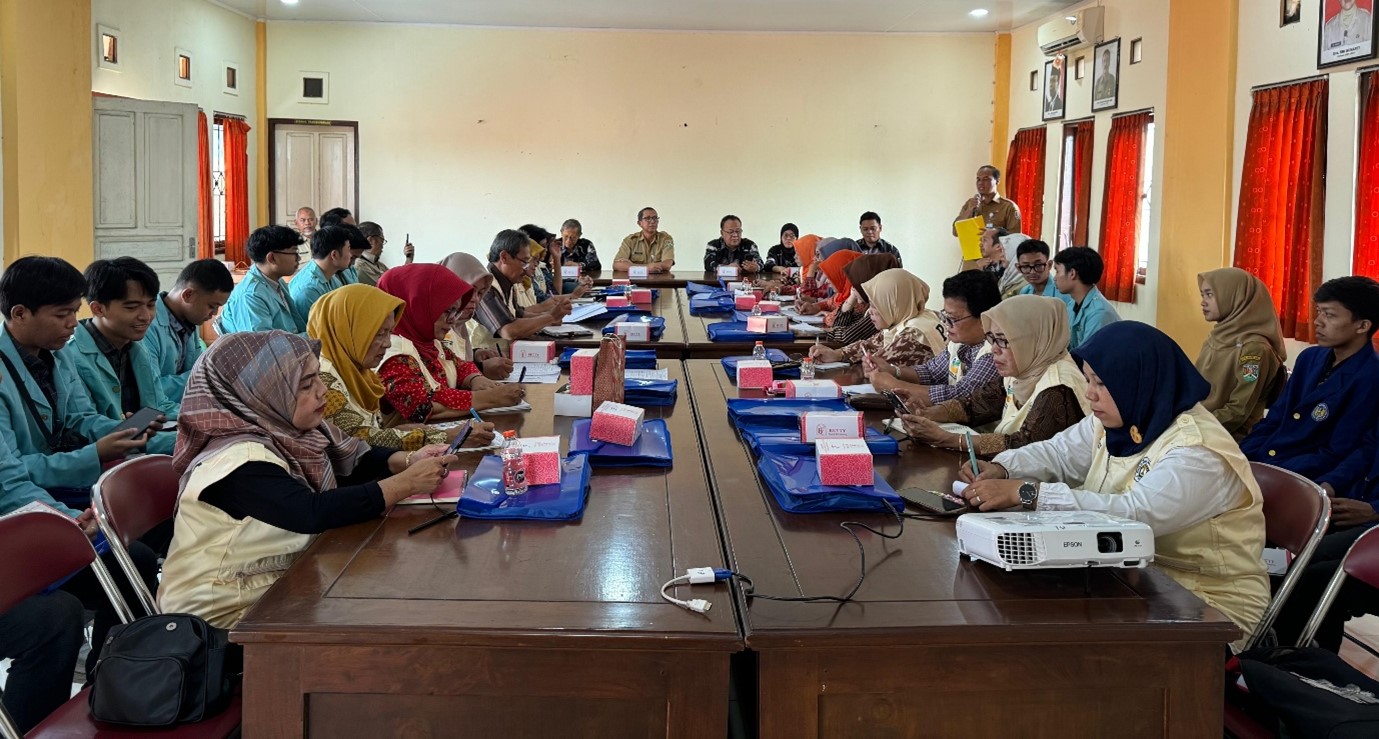 Grup Riset Layanan Pendidikan Khusus PLB FKIP UNS Melakukan Pendampingan Penggunaan Aplikasi Digital Untuk Identifikasi Minat (Idesmart) Bagi Penyandang Disabilitas Usia Kerja Di Kota Magelang