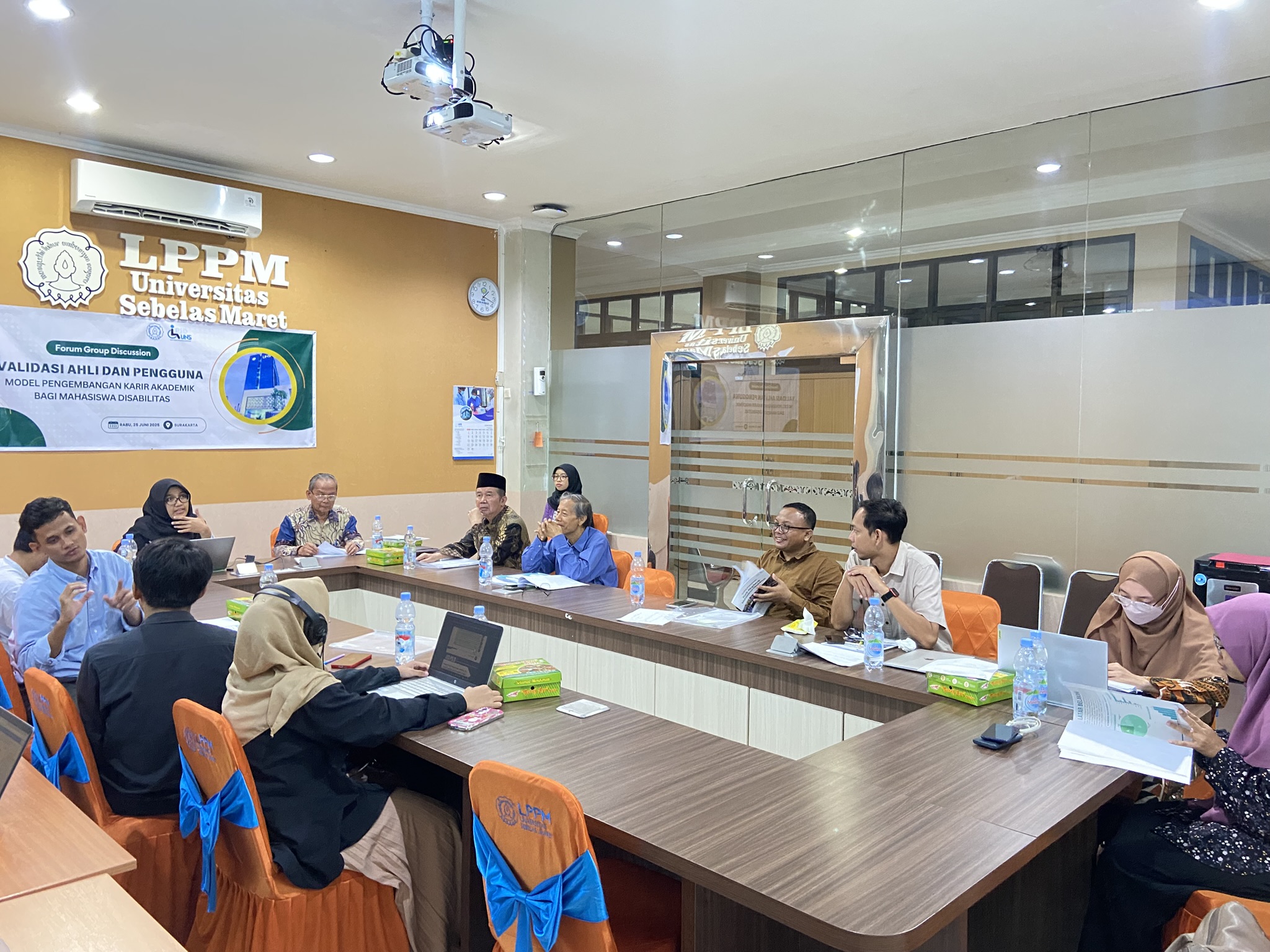 FGD Validasi Ahli dan Pengguna: PSD LPPM UNS Kembangkan Model Karir Akademik untuk Mahasiswa Disabilitas