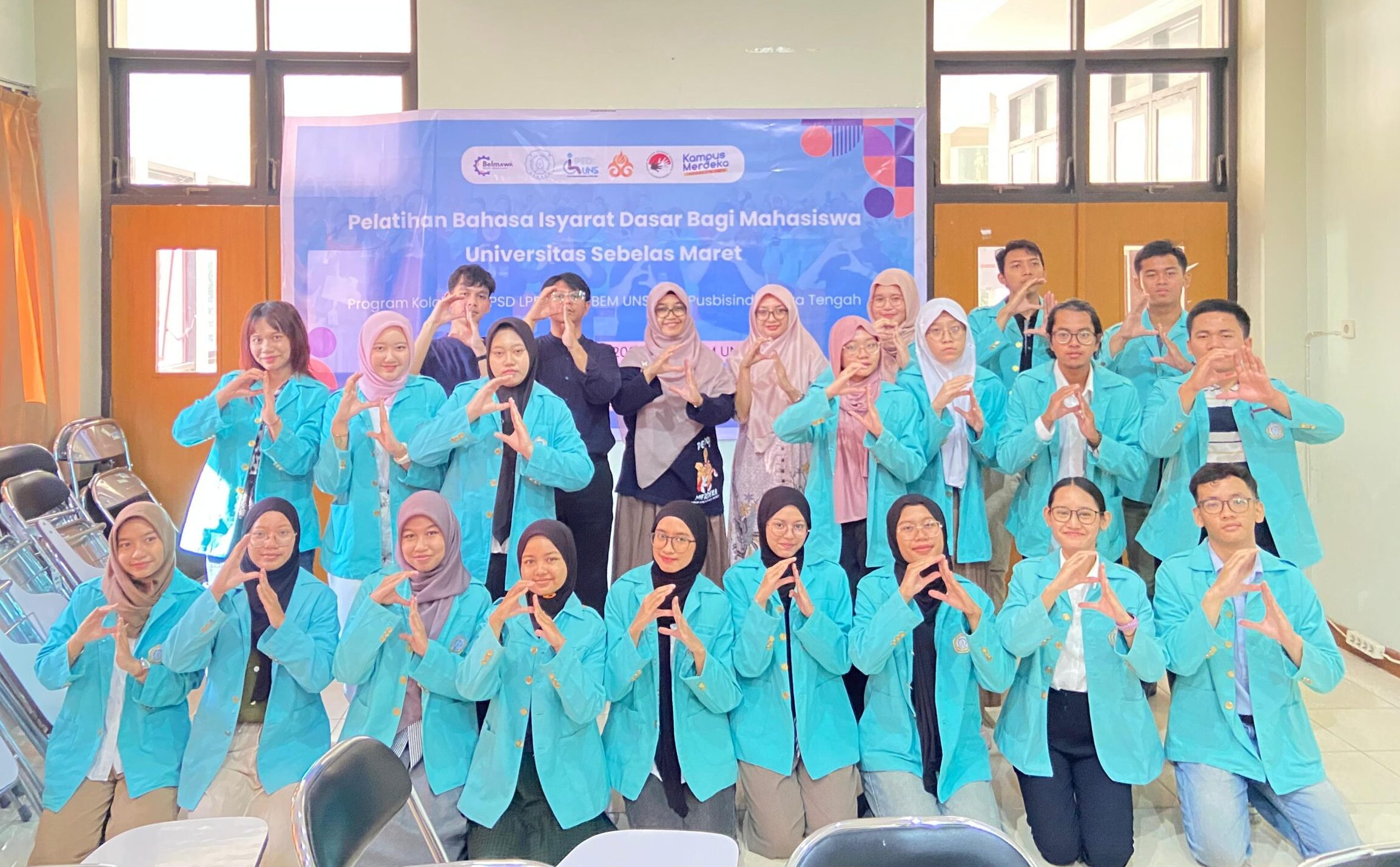 PSD LPPM UNS Cetak Generasi Peduli Disabilitas melalui Pelatihan Bahasa Isyarat
