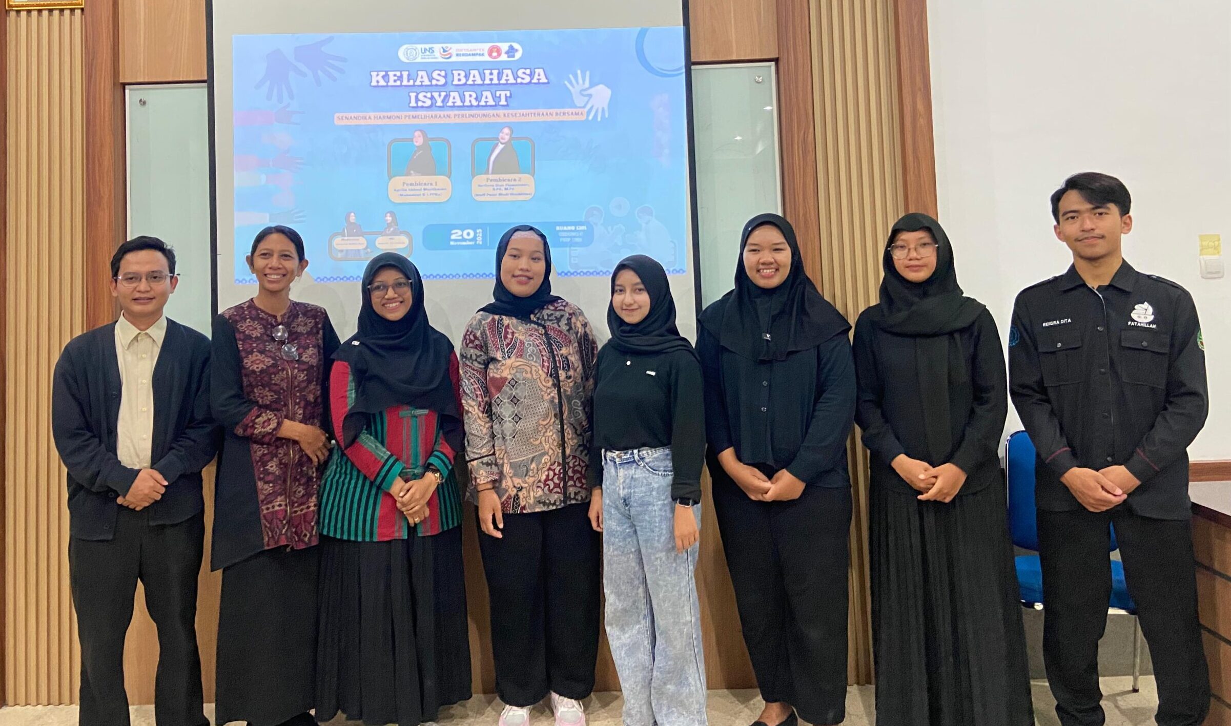 PSD LPPM UNS Hadir sebagai Narasumber dalam Kelas Bahasa Isyarat Bersama Guru Tuli